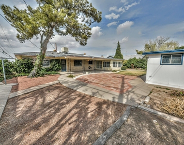 8512 Shaver Drive - Photo Thumbnail 24