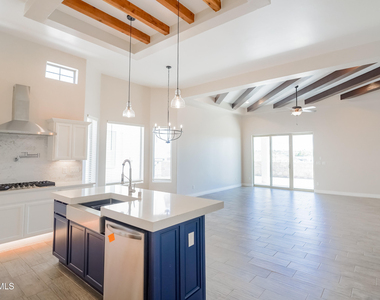 13368 Emerald Glass Drive - Photo Thumbnail 3