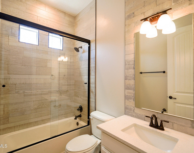 13368 Emerald Glass Drive - Photo Thumbnail 15