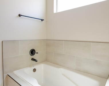 13368 Emerald Glass Drive - Photo Thumbnail 27