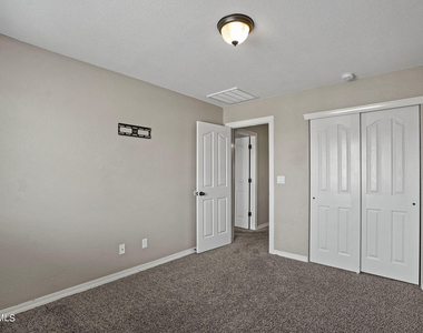 2237 Leafy Point Place - Photo Thumbnail 19