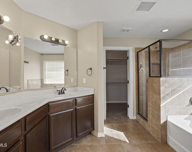 2237 Leafy Point Place - Photo Thumbnail 25