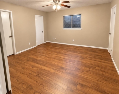 1826 Jack Nicklaus Drive - Photo Thumbnail 8