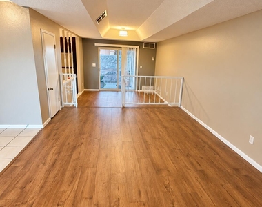 1826 Jack Nicklaus Drive - Photo Thumbnail 2