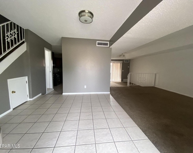 1826 Jack Nicklaus Drive - Photo Thumbnail 3