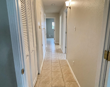 4024 Moonlight Avenue - Photo Thumbnail 11