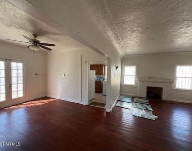 3120 Morehead Avenue - Photo Thumbnail 13
