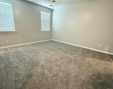 12836 Carefree Avenue - Photo Thumbnail 14