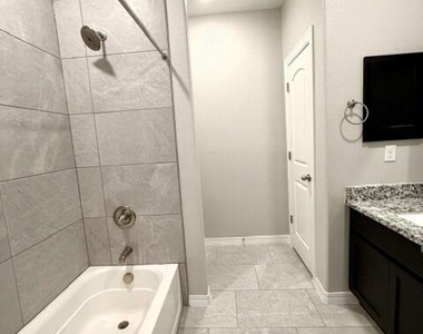 12836 Carefree Avenue - Photo Thumbnail 22