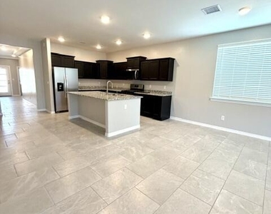 12836 Carefree Avenue - Photo Thumbnail 9