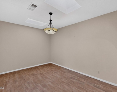 7419 Mission Viejo Drive - Photo Thumbnail 20