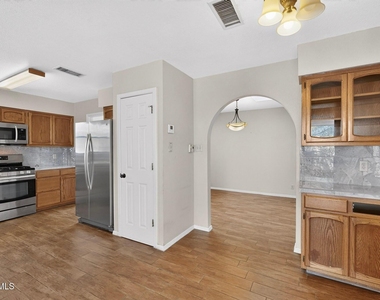 7419 Mission Viejo Drive - Photo Thumbnail 18