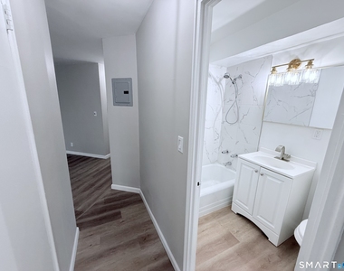 71 Strawberry Hill Avenue - Photo Thumbnail 18