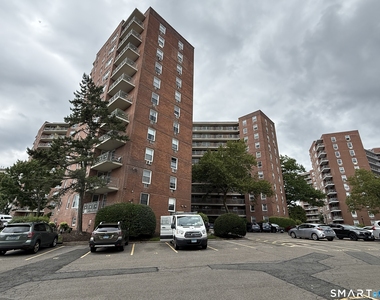 71 Strawberry Hill Avenue - Photo Thumbnail 29