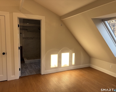 2750 Whitney Avenue - Photo Thumbnail 11