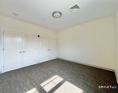 215 Stillwater Avenue - Photo Thumbnail 8