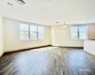 215 Stillwater Avenue - Photo Thumbnail 5