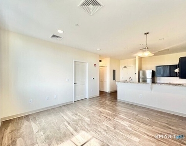 215 Stillwater Avenue - Photo Thumbnail 4