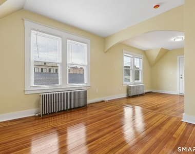 39 Grand Street - Photo Thumbnail 4