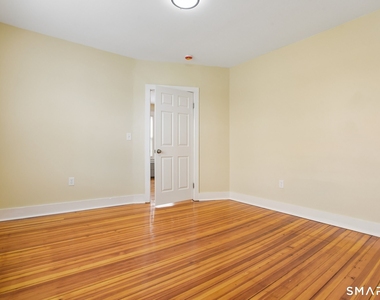 39 Grand Street - Photo Thumbnail 17