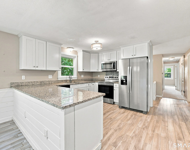 179 Granby Road - Photo Thumbnail 6