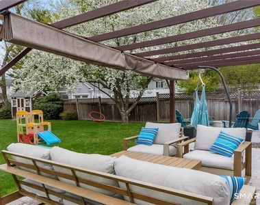 89 Noroton Avenue - Photo Thumbnail 24