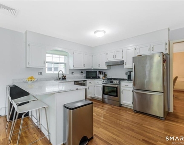 89 Noroton Avenue - Photo Thumbnail 6