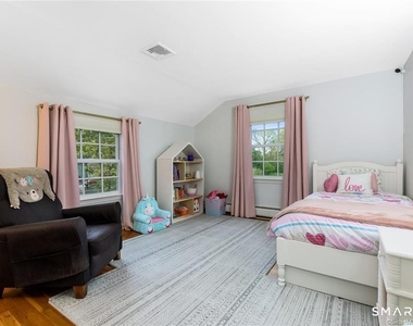 89 Noroton Avenue - Photo Thumbnail 13