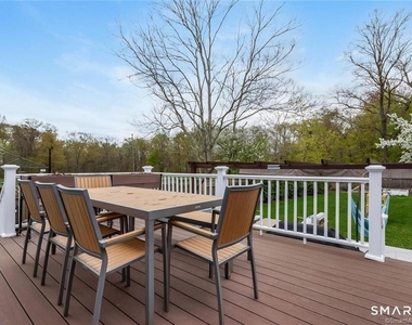 89 Noroton Avenue - Photo Thumbnail 22