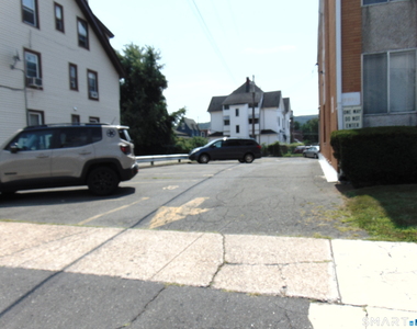 87 Meadow Street - Photo Thumbnail 17