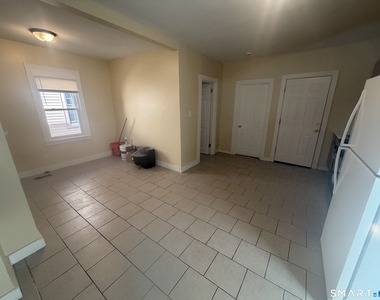 33 Stevens Street - Photo Thumbnail 6