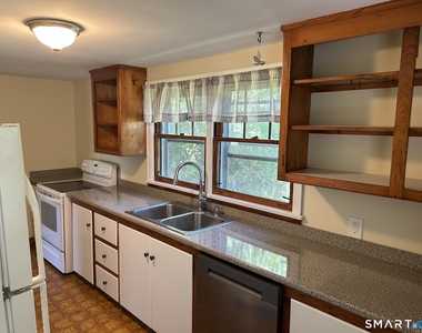 15 Riverview Road - Photo Thumbnail 10