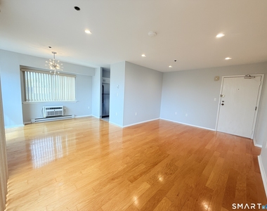 1611 Washington Boulevard - Photo Thumbnail 2