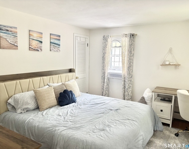 2 Oakridge Drive - Photo Thumbnail 9