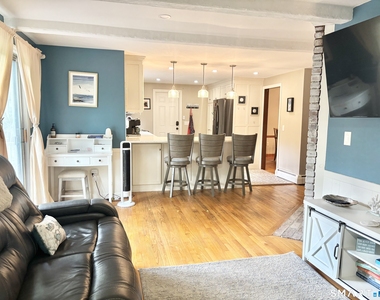 2 Oakridge Drive - Photo Thumbnail 4
