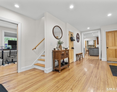 35 Armstrong Road - Photo Thumbnail 6