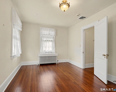 14 Roosevelt Street - Photo Thumbnail 15