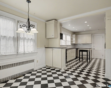 14 Roosevelt Street - Photo Thumbnail 10