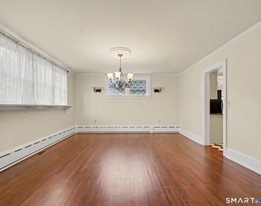 14 Roosevelt Street - Photo Thumbnail 14