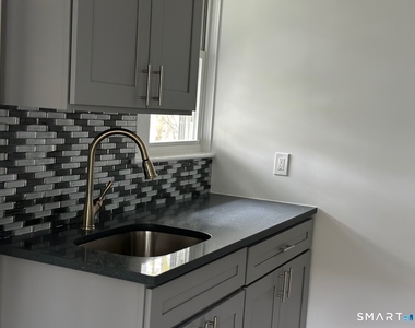 218 Main Street - Photo Thumbnail 4