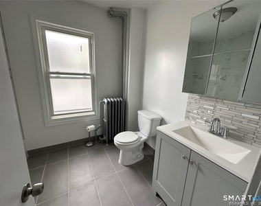218 Main Street - Photo Thumbnail 12