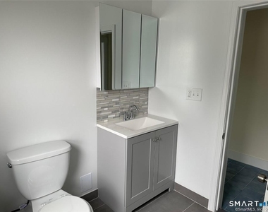 218 Main Street - Photo Thumbnail 11
