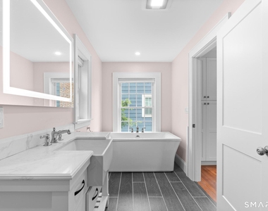12 Middlefield Drive - Photo Thumbnail 16