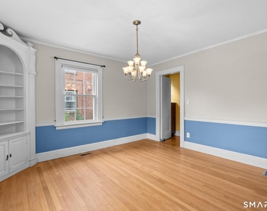 12 Middlefield Drive - Photo Thumbnail 3