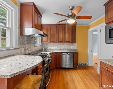 12 Middlefield Drive - Photo Thumbnail 7