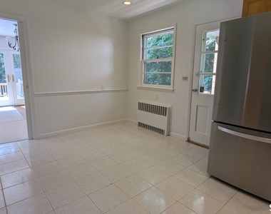 1139 Brookside Drive - Photo Thumbnail 6