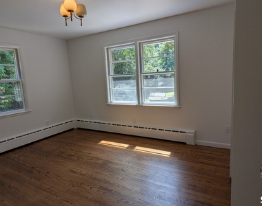 1139 Brookside Drive - Photo Thumbnail 18