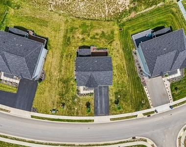1105 Deerfield Drive - Photo Thumbnail 42