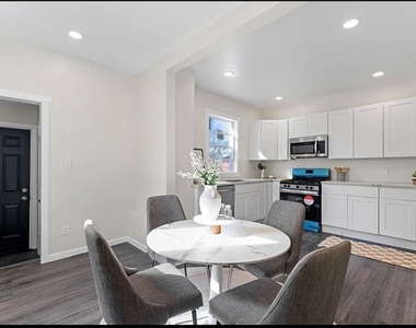 5440 Hillcrest St - Photo Thumbnail 8