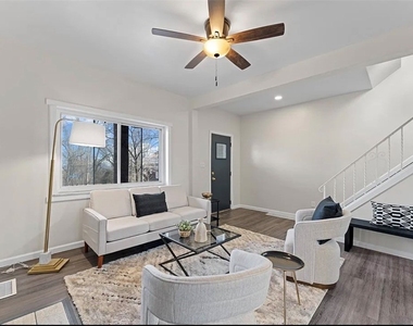 5440 Hillcrest St - Photo Thumbnail 3